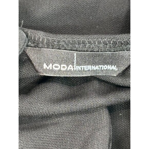 Asymmetrical Black & White Long Sleeve Top By Moda International - Picture 4 of 8